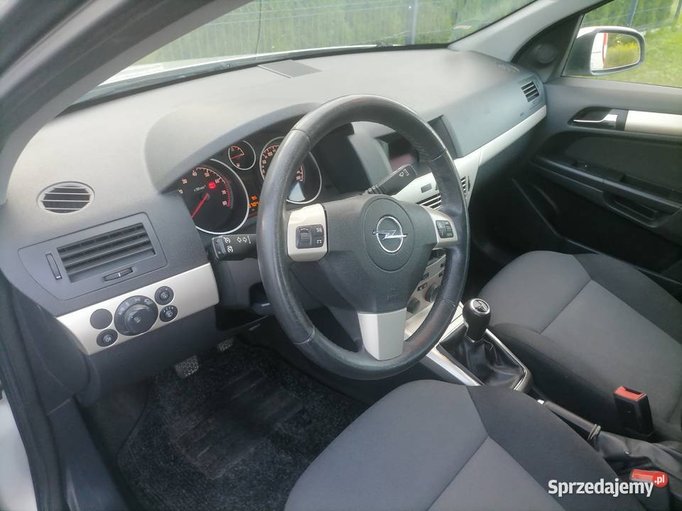 Opel Astra H 16 benz 116 2008 Samochody osobowe Piotrków Trybunalski