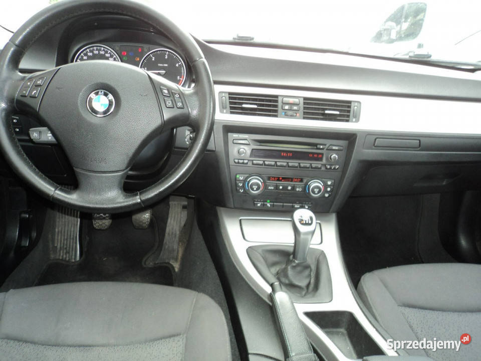 BMW 320 Sprzedam BMW 3 E90E91E92E9320052012 światła przeciwmgielne lubelskie Lublin