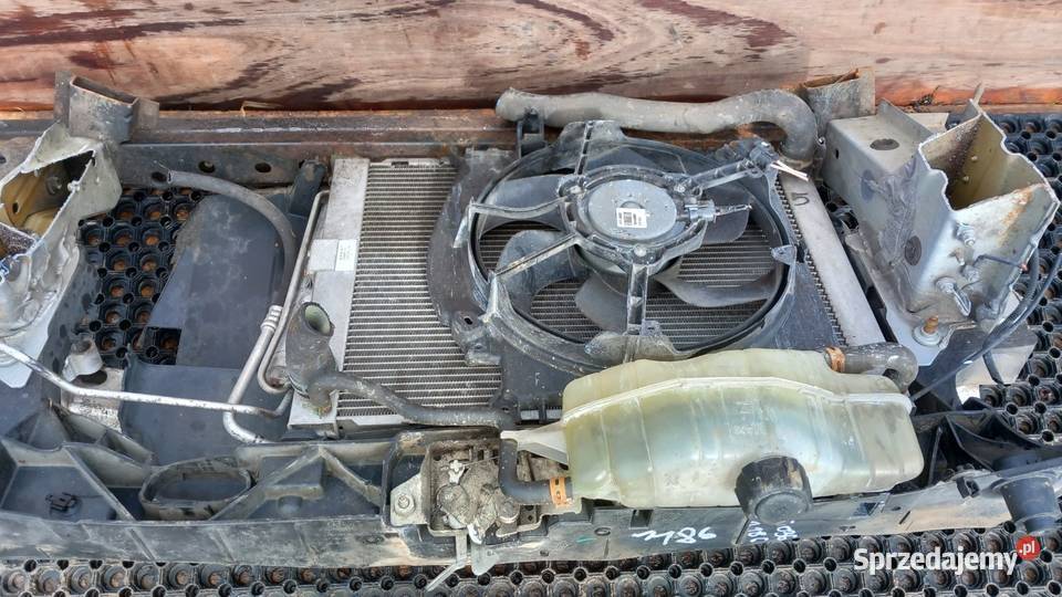 RENAULT CLIO III 12B CHŁODNICA ZESPOLONA PAS