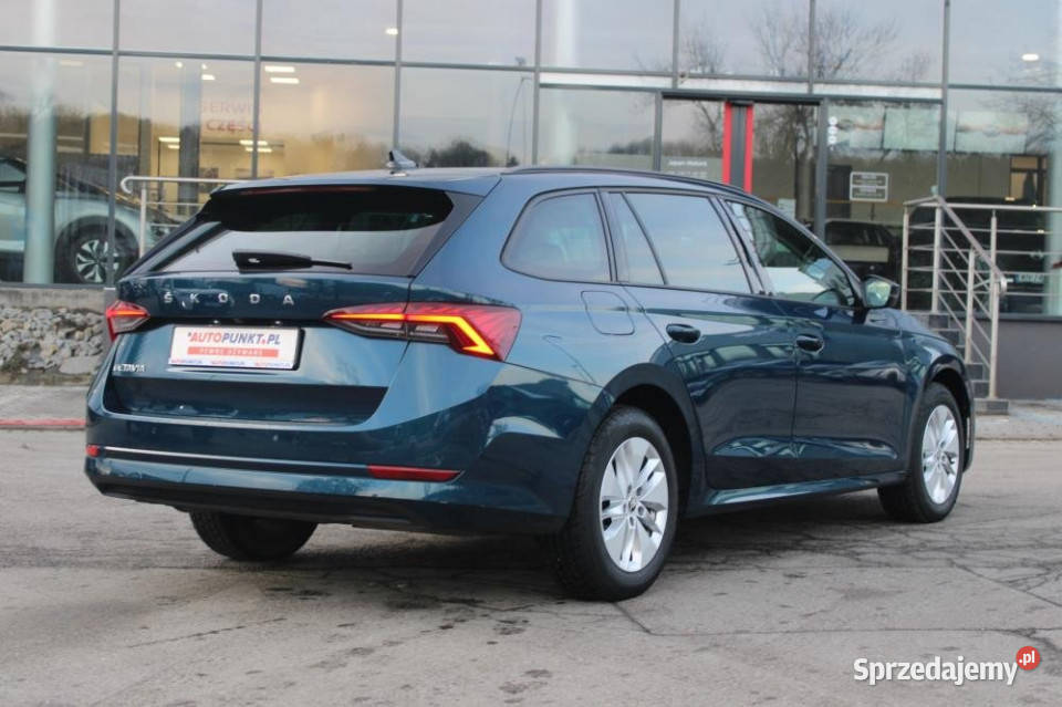 Skoda Octavia 2022r Carplay LED Navi Temp Adapt Kraków sprzedam