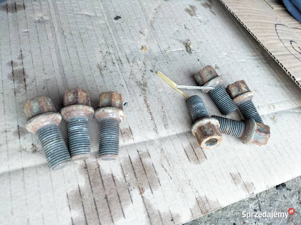 AUDI 80B3 80B4 ŚRUBY SZPILKI KOŁA Pozostałe sprzedam