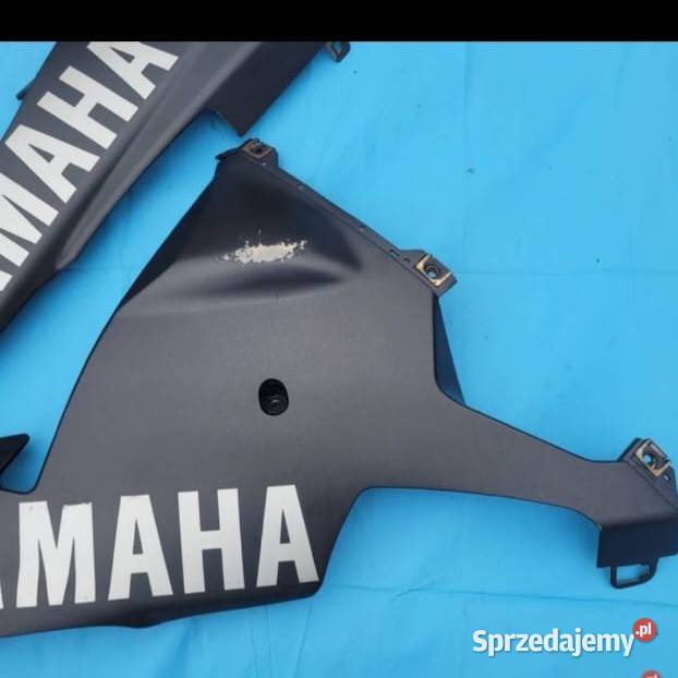 Yamaha R1 RN09 0203 owiewka owiewki bok plastik