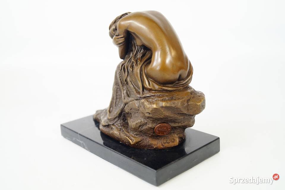Figura z brązu rzeźba Kobieta AKT SECESJA piękna