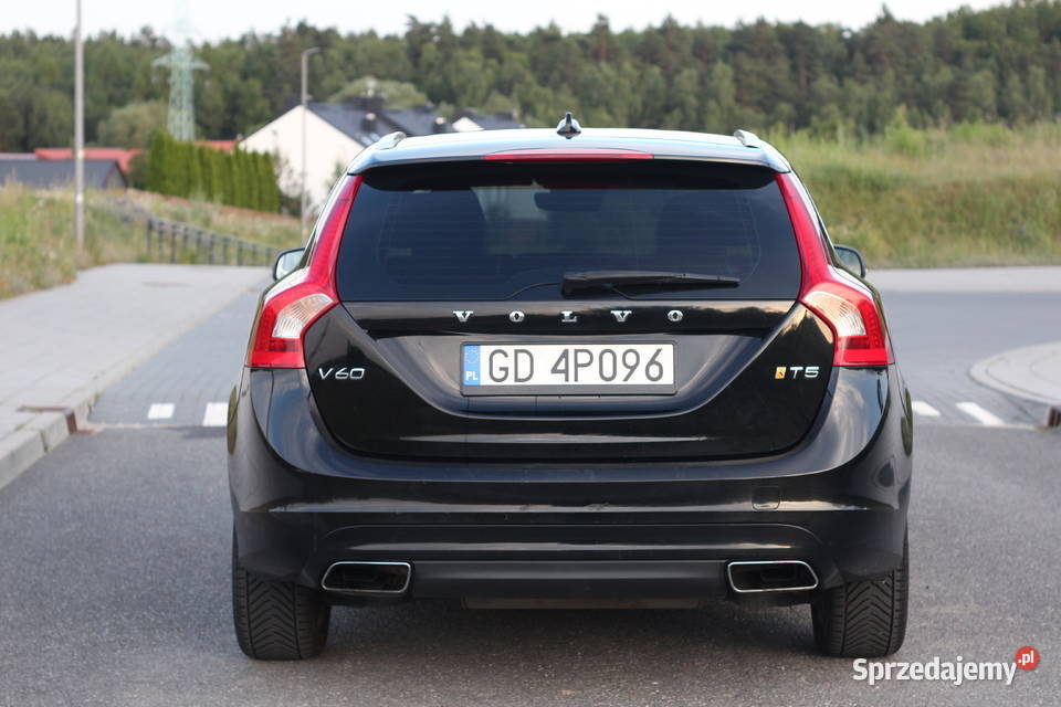 Volvo V60 lift 2016 20 turbo benzyna 245 automat pomorskie
