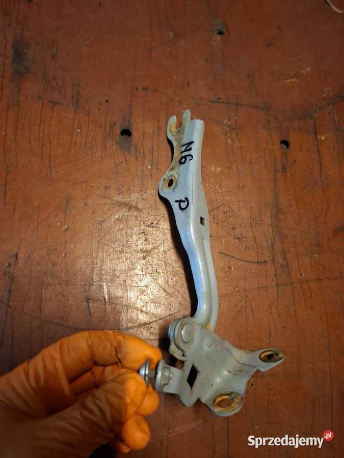 Zawias maski prawy Mazda 6 GG GY 25H Rok produkcji 2006 małopolskie