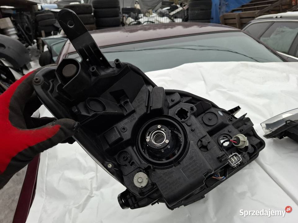 Lampa Prawa Przednia Toyota Yaris 3 Led Prawy osobowe Skawina