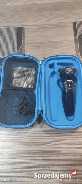 Golarka Philips serii 5000 z dodatkowymi Jaktorów