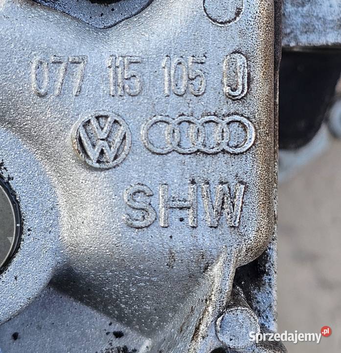 Pompa oleju plus łańcuch Audi 42 BFM 077115105J Piotrków Trybunalski