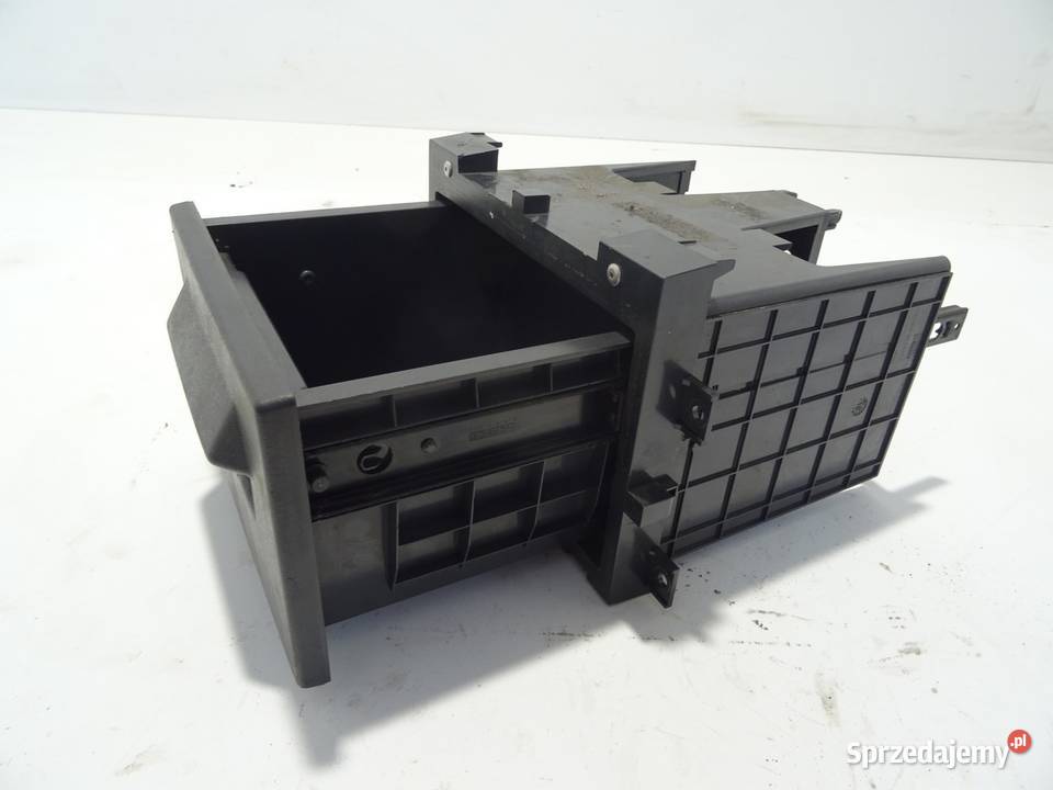 SCHOWEK RENAULT TRUCKS T Van minibus 82705897 Schowki, półki sprzedam