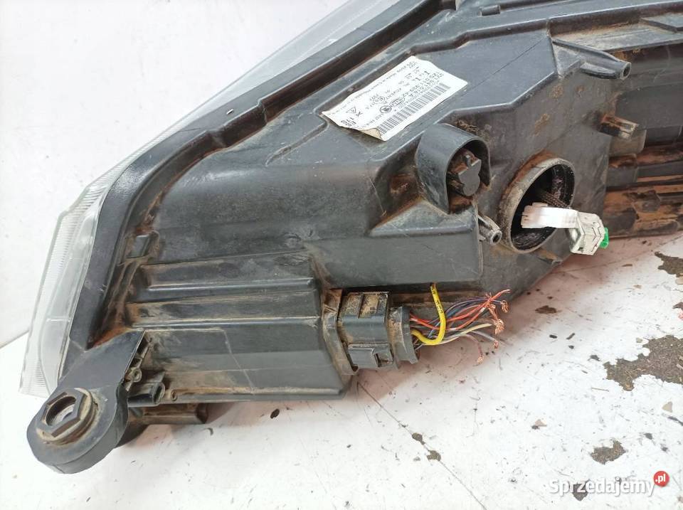 LAMPA PRZÓD PRAWA XENON USZKODZONA 3V1941018A