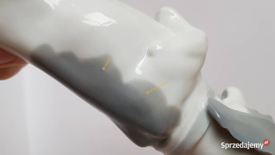 Stara porcelanowa figurka pies Metzler Ortloff Dąbrowa Górnicza