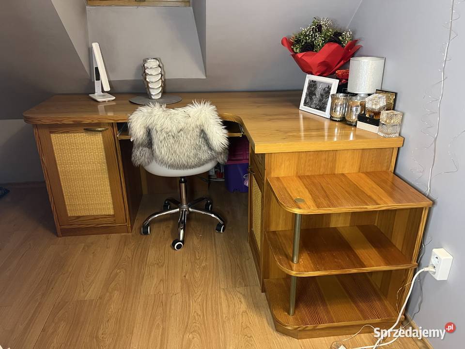 zestaw mebli duże łóżko biurko z drzewa sprzedam