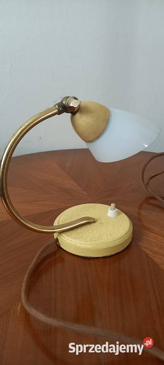 Mała lampka nocna z kloszem z lat 5060 ubwieku Skierniewice