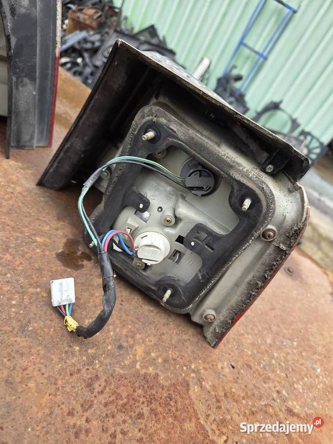 Lampy tylne Kia carens 1 Lampy tylne Łagów