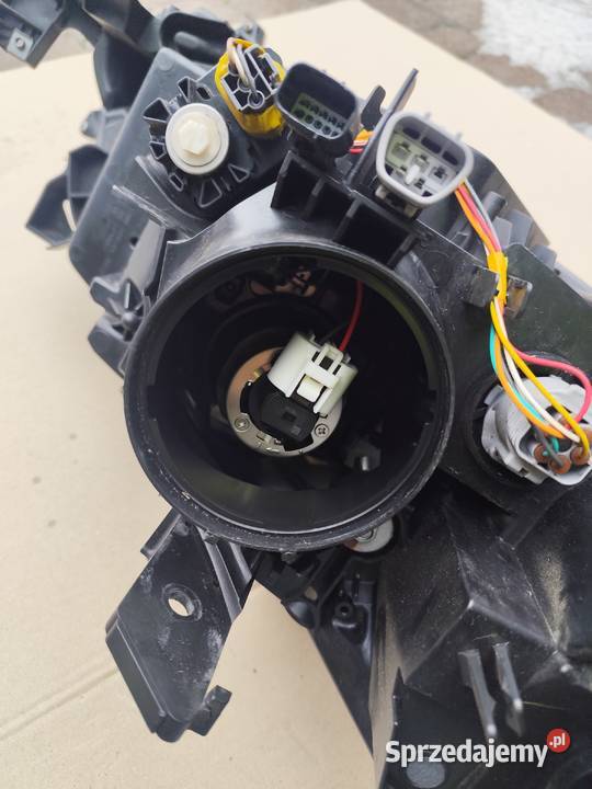 Reflektor Lewy Mitsubishi Ecipse Cros 2018 r Lampy przednie sprzedam