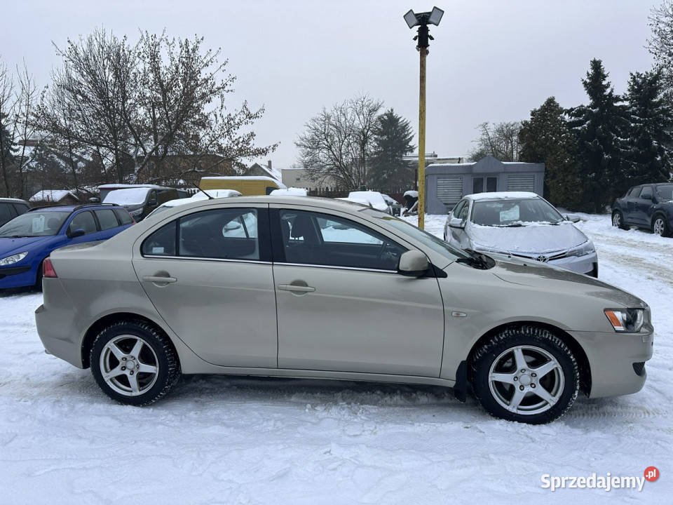 Mitsubishi Lancer 15 benzynaBogata 109KM Lancer
