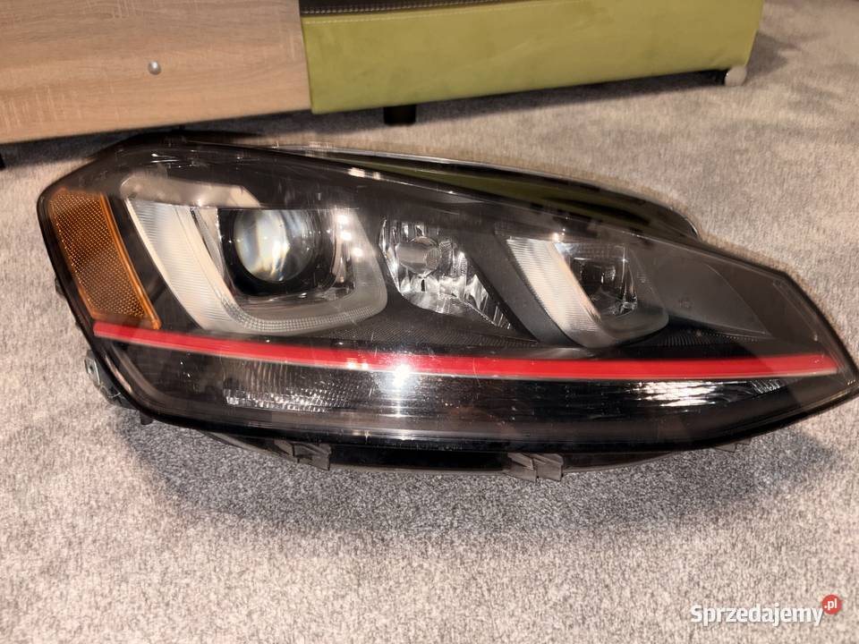 Lampa przednia prawa VW Golf VII Hella 5G0 941 Lampy przednie