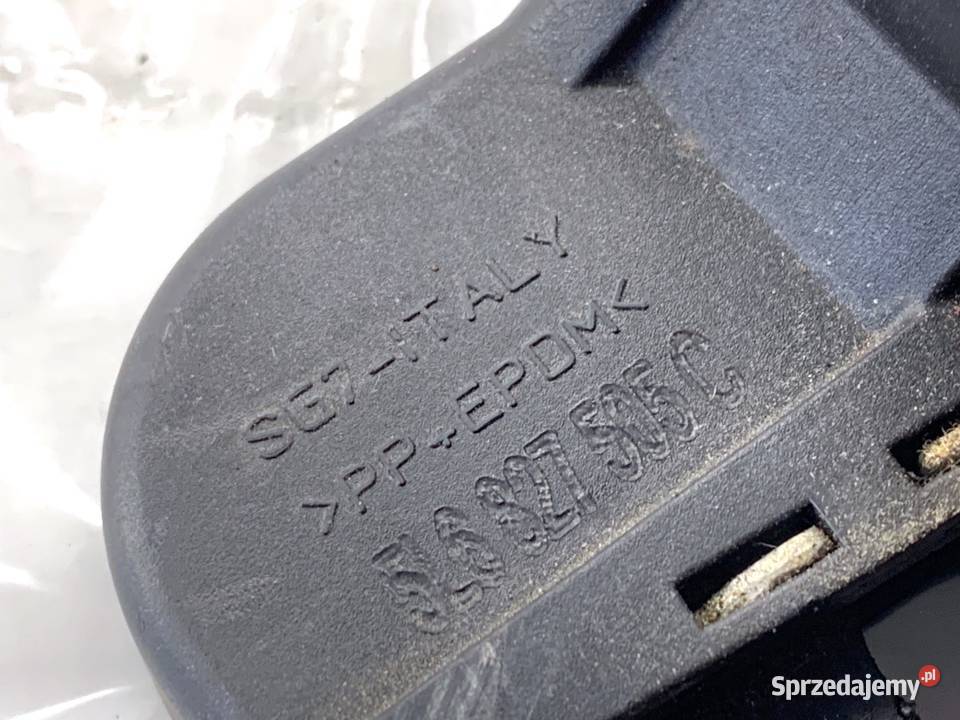 ZAMEK KLAPY TYŁ SKODA YETI Crossover 5L6827505C