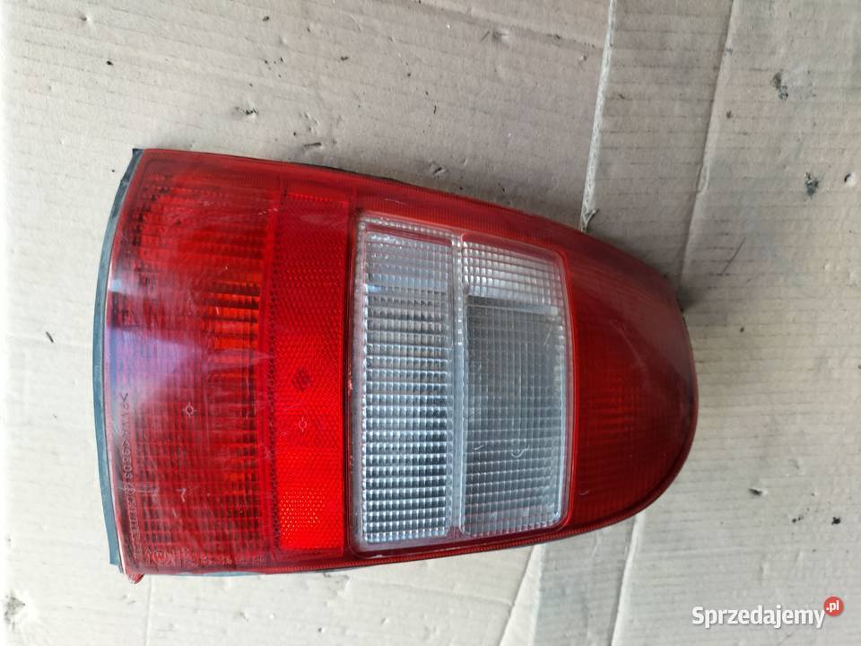 Opel Vectra B kombi LAMPA TYŁ TYLNA LEWA Kamień-Kolonia