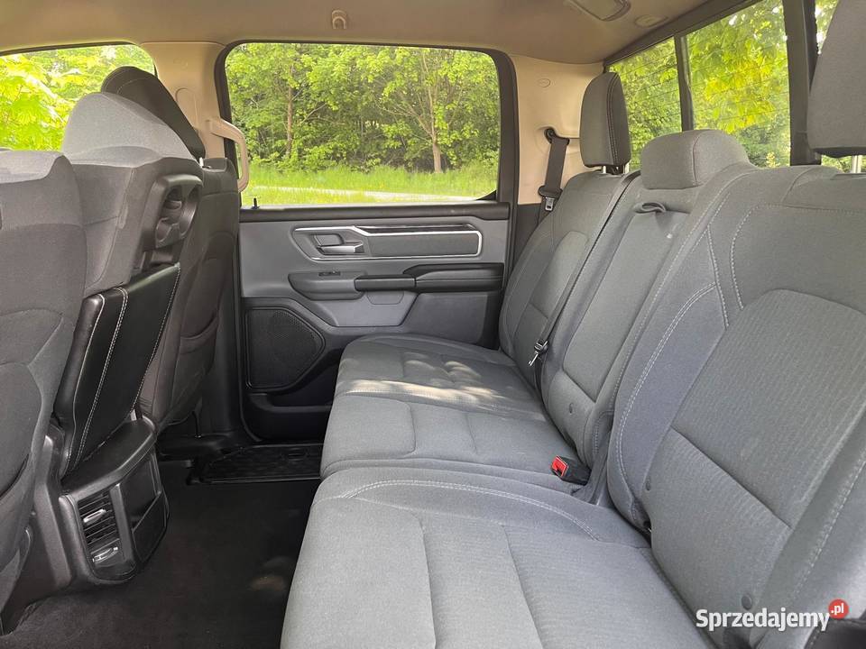 Ram 1500 36 v6 4x4 2019r zarejestrowany 132000km 1500 Ślesin sprzedam