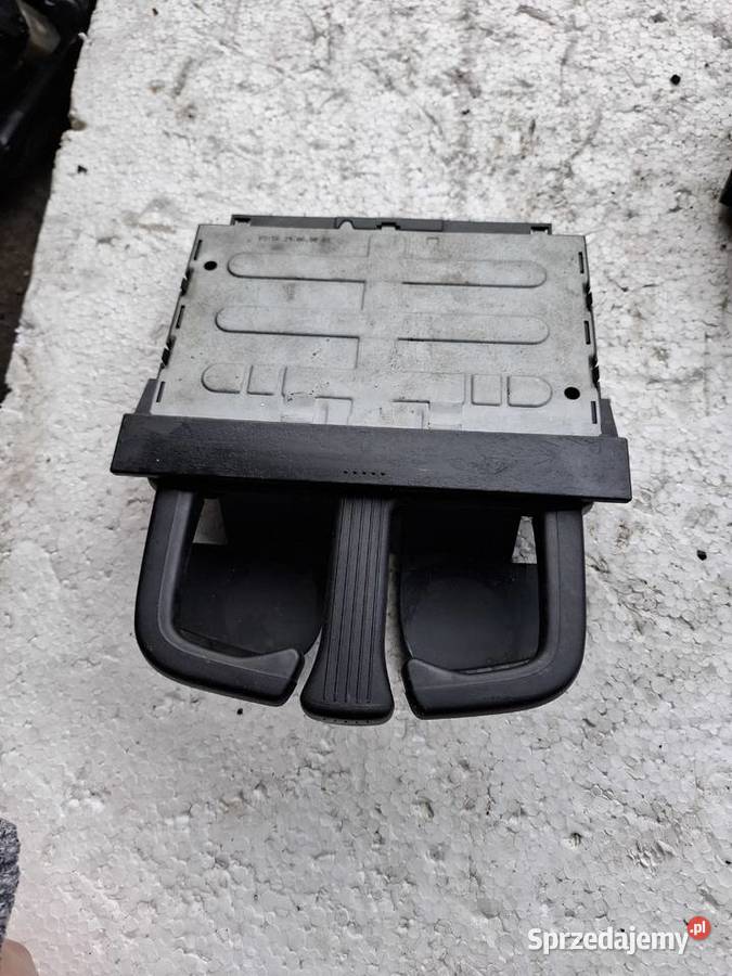 Uchywt Panel Na Kubki Volkswagen Golf 4 osobowe Pozostałe Wisznice