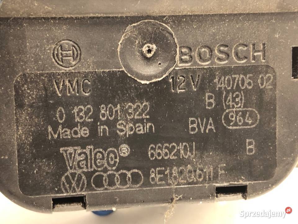 SILNIK NAGRZEWNICY AUDI 8E1820511F A4 B7 0408 osobowe