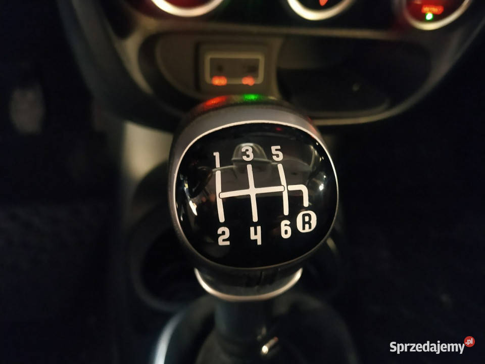 Fiat 500L 14 16V Traction bogate wyposażenie ESP Łódź