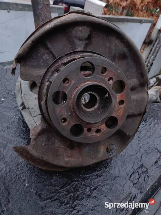 Mercedes 190 W201 zwrotnica piasta prawy tył osobowe Zawieszenie i układ kierowniczy Skarżysko-Kamienna