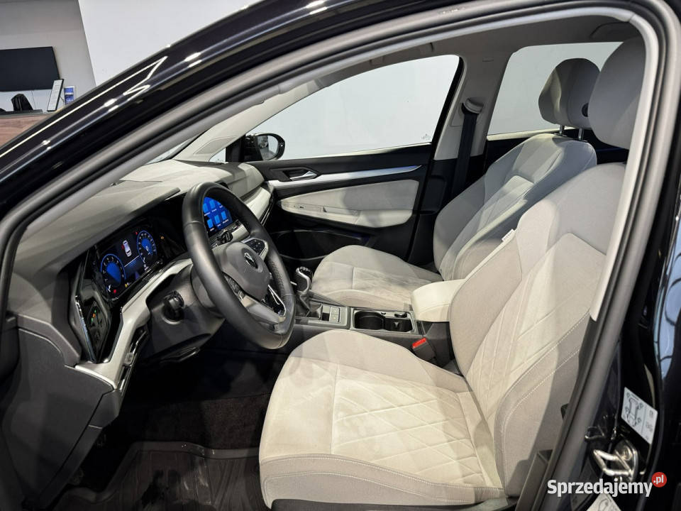 Volkswagen Golf Life 10TSI 110 M6 2022 r salon I ASR (kontrola trakcji) małopolskie Myślenice