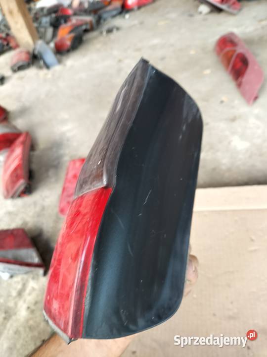 RENAULT SAFRANE LAMPA TYŁ LEWA osobowe Kamień-Kolonia