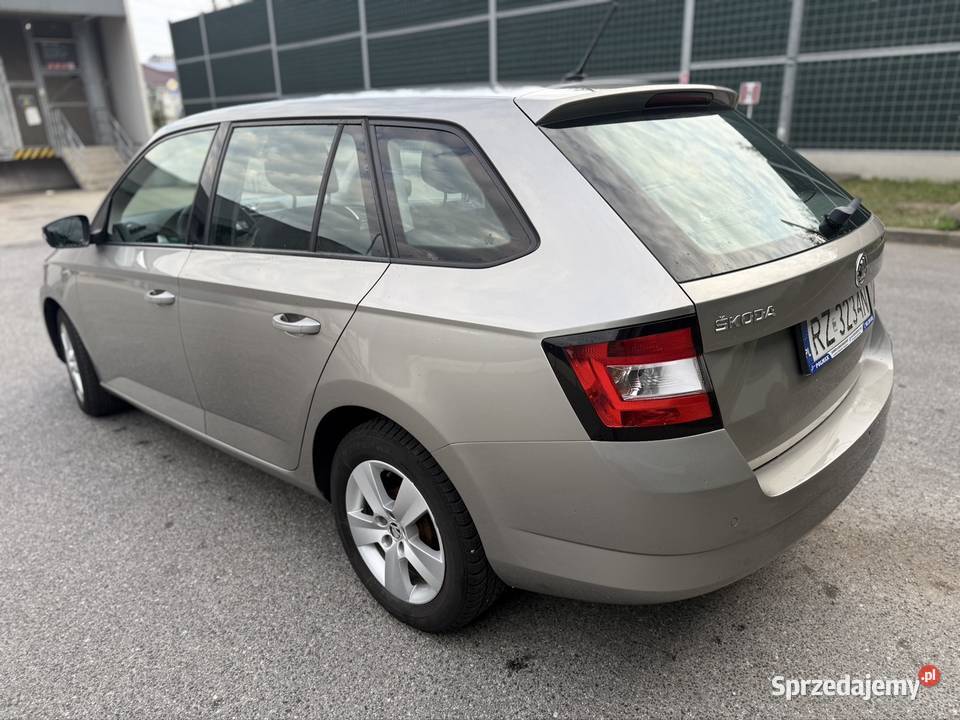koda Fabia 12 Benzyna w stanie gniazdo SD Warszawa