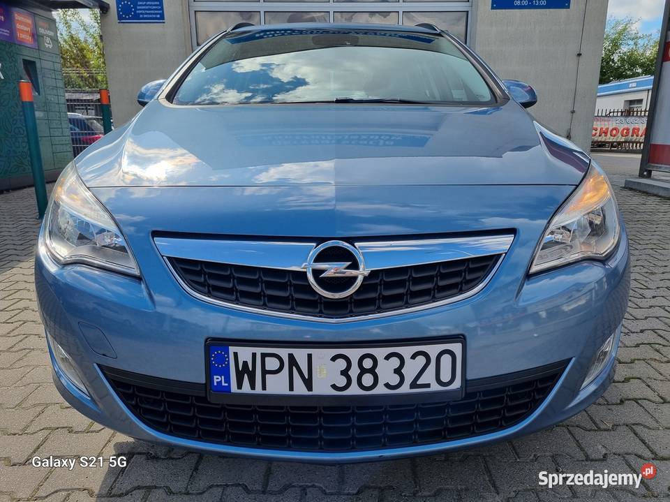 Opel Astra J 16 TURBO 180 nawigacja alufelgi Astra Płońsk