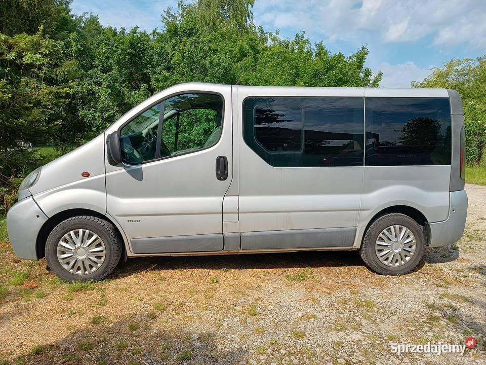 Opel Vivaro 2004 r 19 DTI 101 8 osób 101KM sprzedam