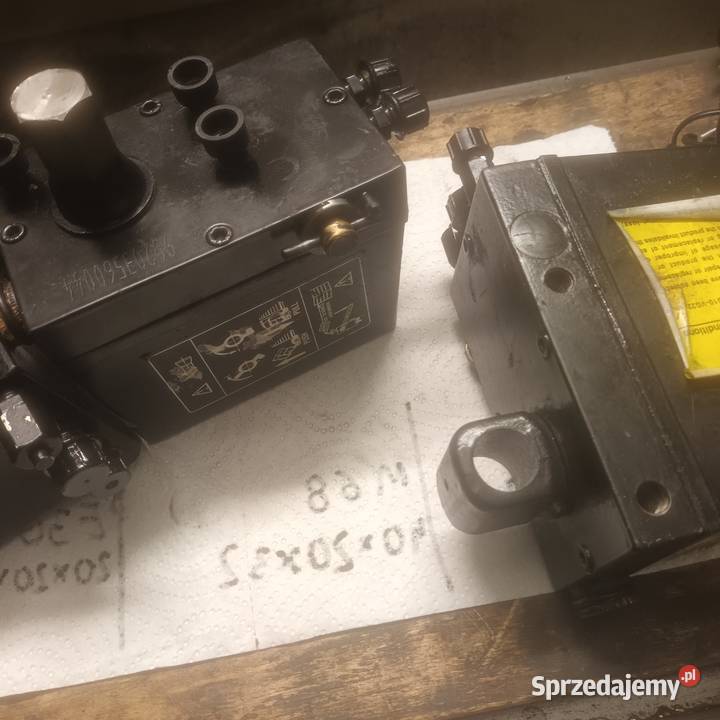 Pompka hydrauliczna ręczna podnoszenie kabiny Rusiec sprzedam