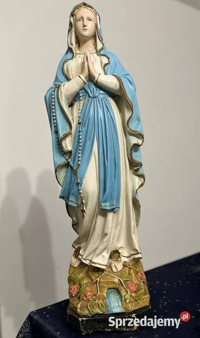 Duża i stara Figura Matki Boskiej Uszkodzona Kraków