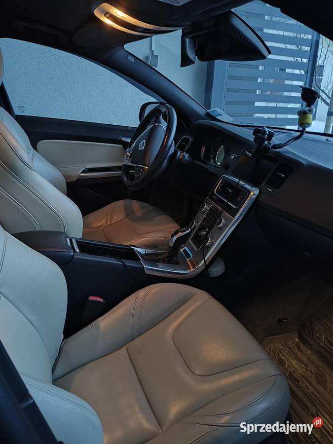 Volvo V60 plug in hibryd 320KM Kraków sprzedam