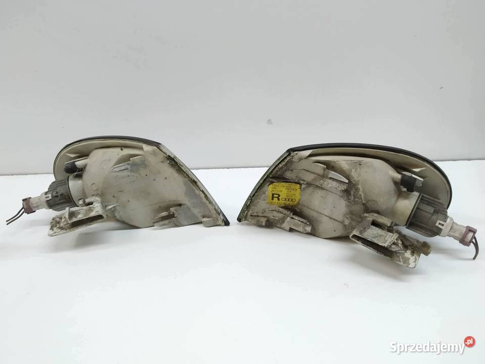 KIERUNKOWSKAZ KOMPLET 1315106919 Audi A4 I świętokrzyskie