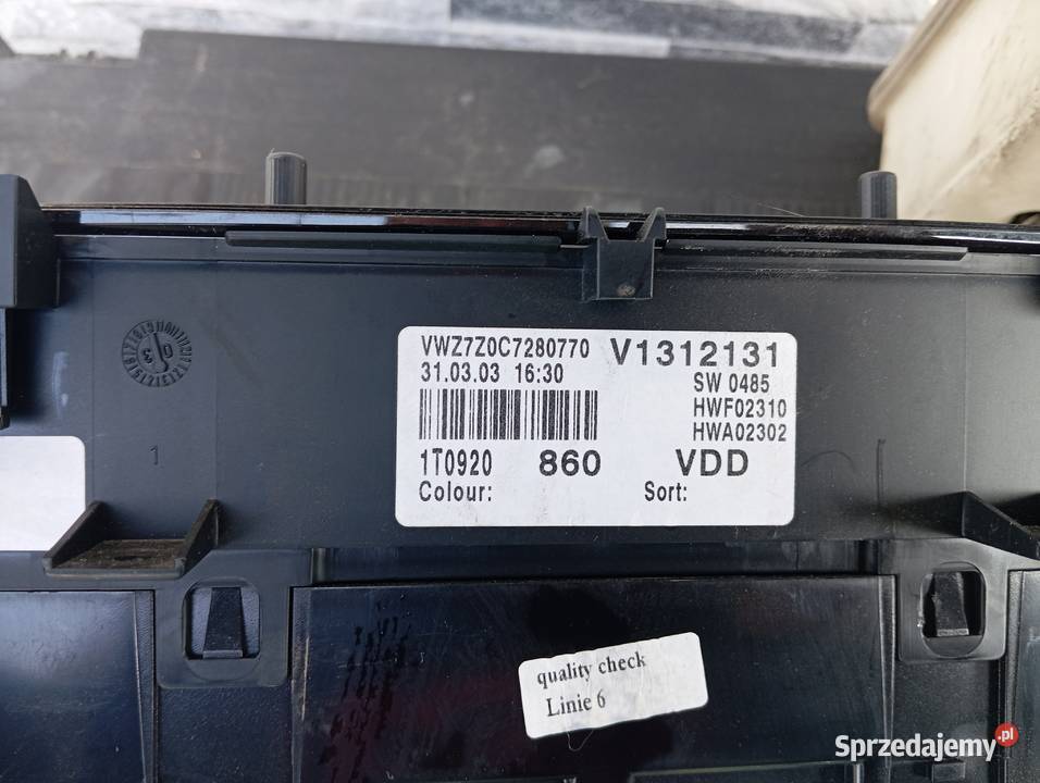 Licznik zegary VW TOURAN 1T0 benzyna osobowe dolnośląskie Lubin sprzedam