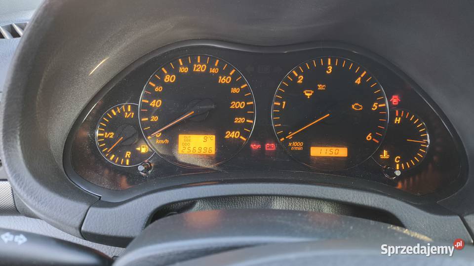 Toyota Avensis 20d4D 116 dużym serwisie granatowy Zamość