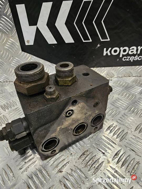 Płyta końcowa rozdzielacza Holland Case Fiat Gdynia