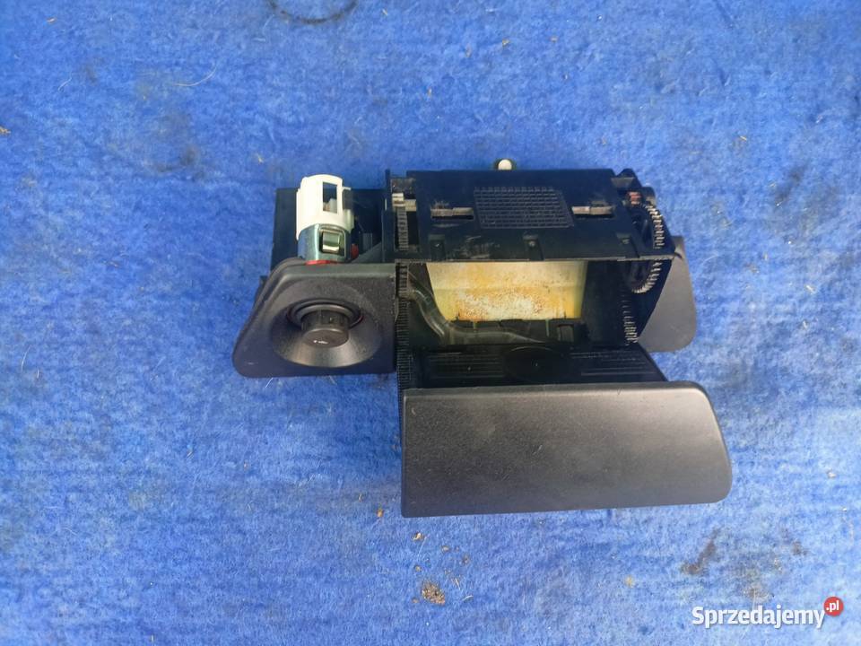 Popielniczka Przednia 8D0 857 951 B Audi A4 B5 śląskie Myszków