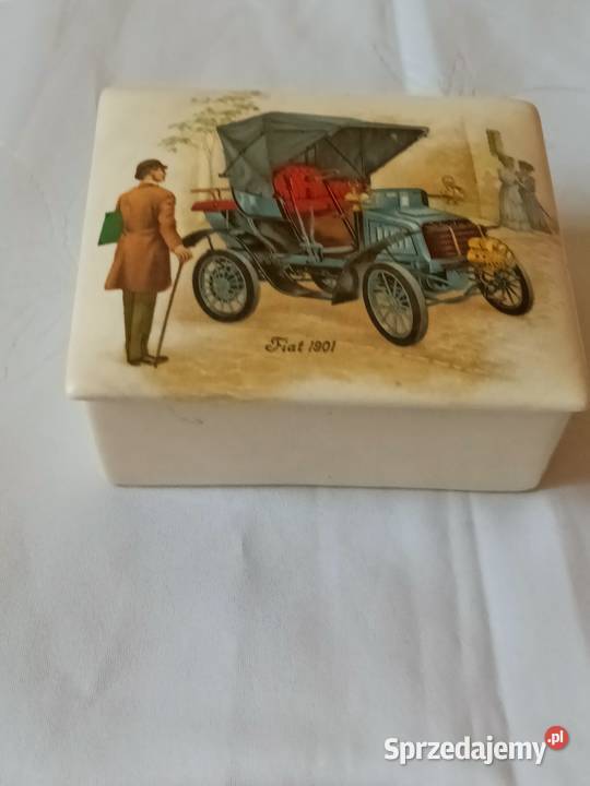 piękna porcelanowa szkatułka w tej chwili to śląskie sprzedam