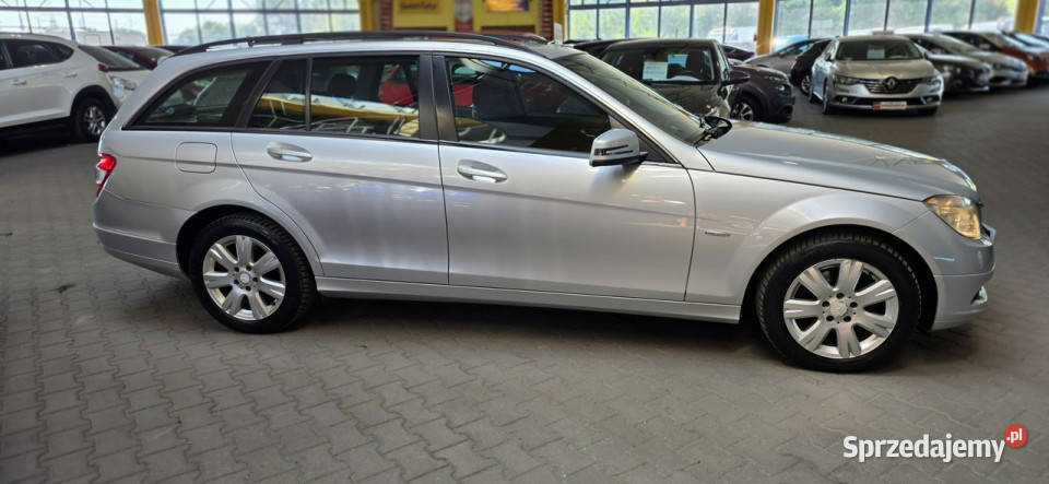 Mercedes C 180 OPIS W podanej roczna gwarancja śląskie Mysłowice sprzedam