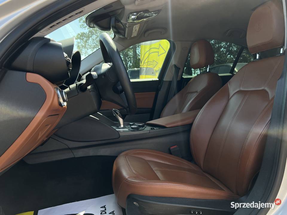 Alfa Romeo Giulia 2017 nawigacja