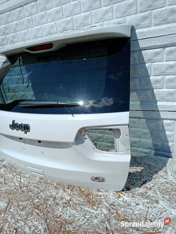 KLAPA BAGAŻNIKA JEEP GRAND CHEROKEE WK2 KAMERA
