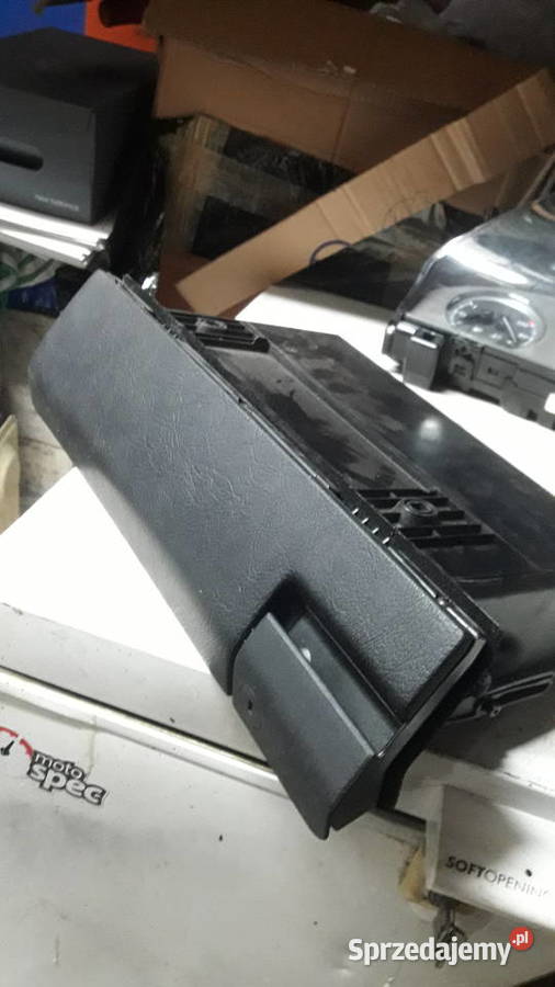 Mercedes W202 schowek w desce czarny pomorskie Gdańsk