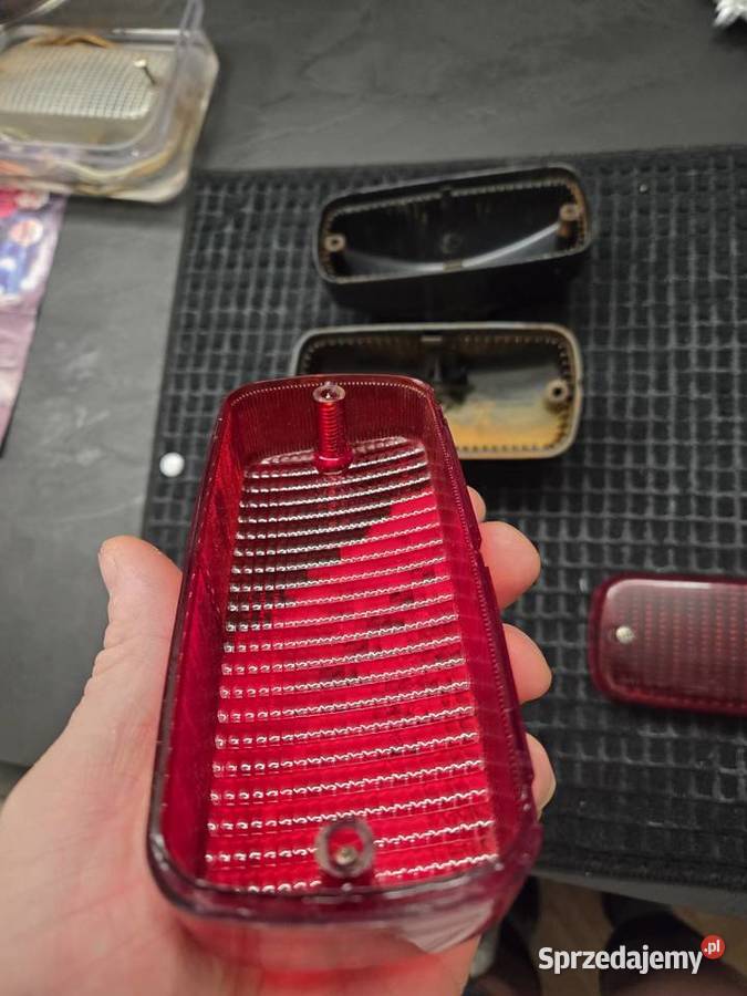 Mercedes w123 kombi lampa tylna zderzaka 123 826 Lampy tylne Grudziądz