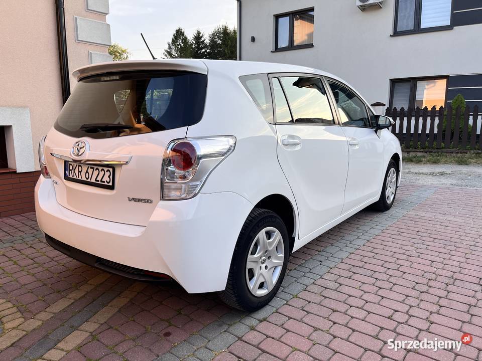Toyota verso lift benzyna navi ładny stan 1314 biały Krosno