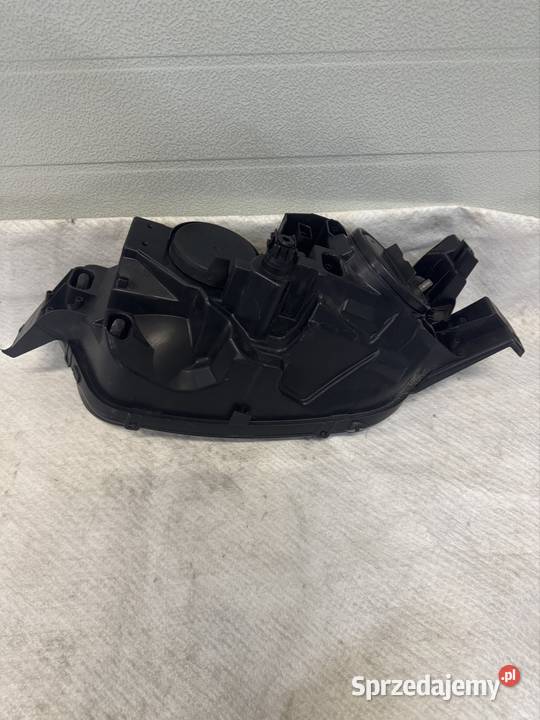 Lampa Xenon prawy przód Citroen C4 Picasso II osobowe śląskie sprzedam
