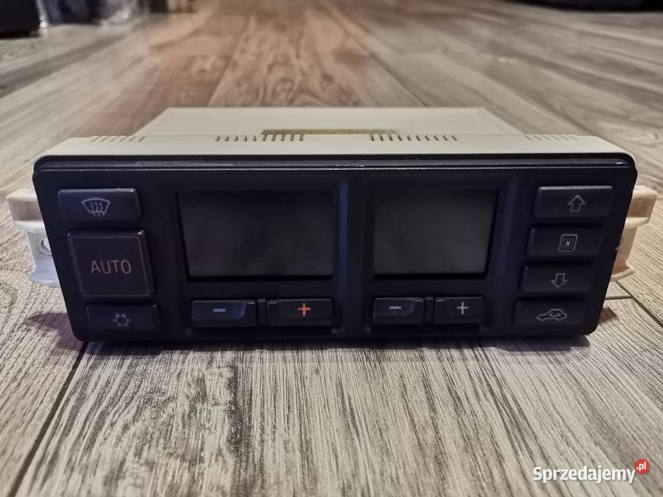 AUDI A4 B5PANEL KLIMATYZACJI 8D0820043F Trzeciewiec